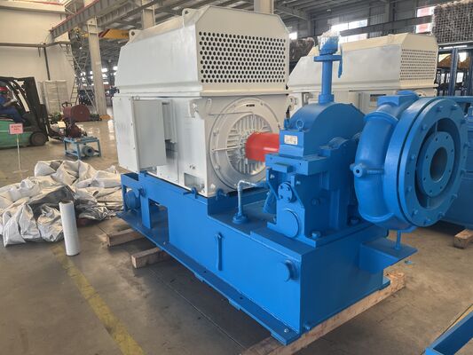 Ventilador centrífugo industrial azul para aireación de aguas residuales